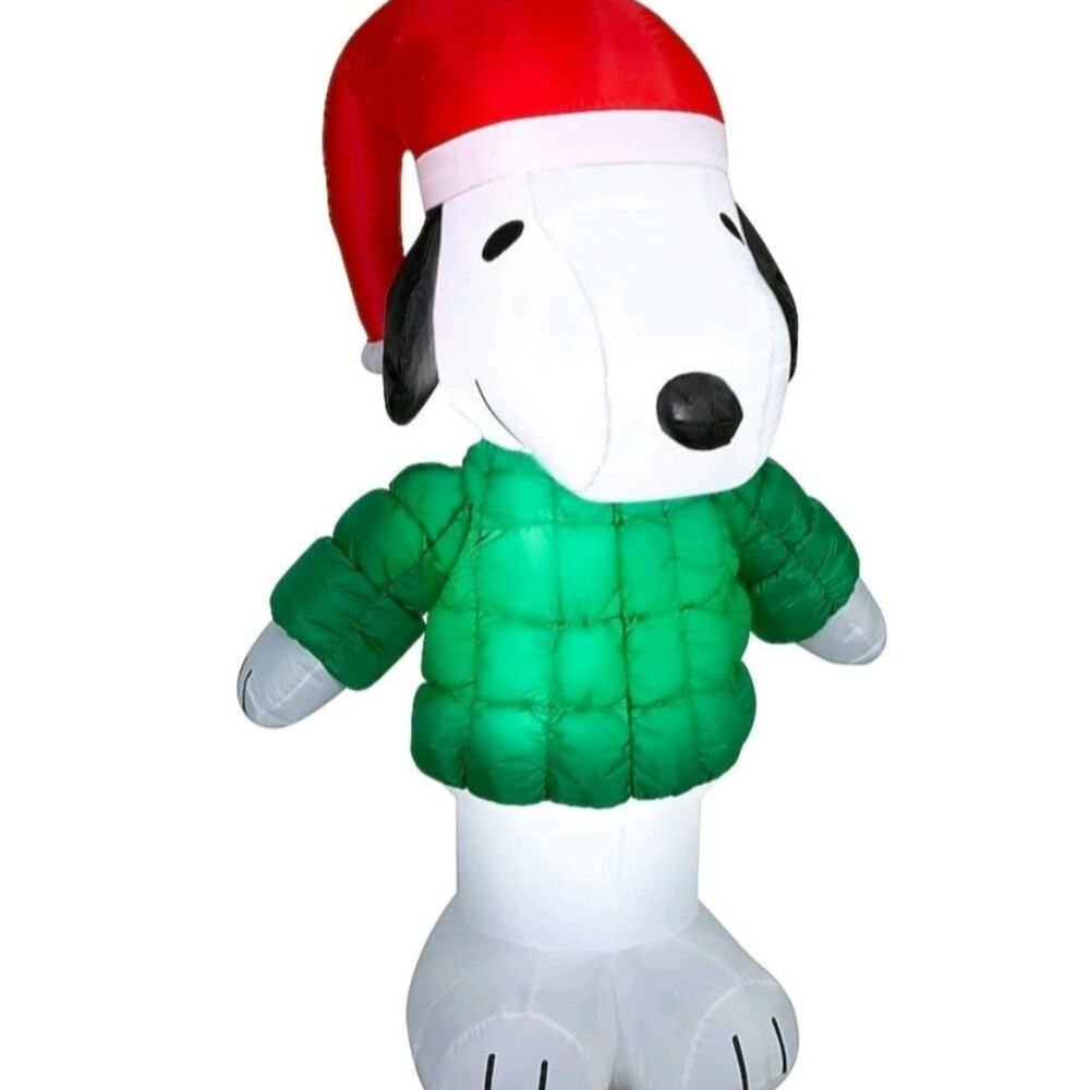 Gemmy Peanuts 6-ft Lighted Snoopy Christmas Inflatable Decoration